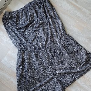 Raya Sun Black and White Tube Top Romper Size S